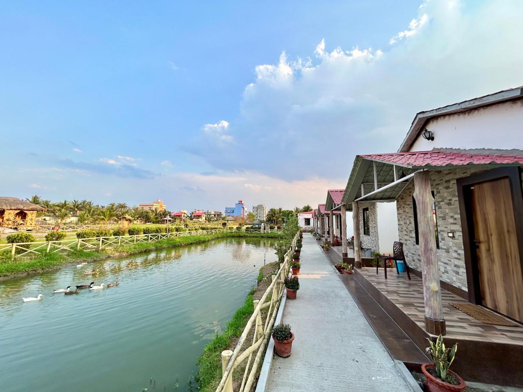 Palli Bangla Resort, Near Ruby Hospital, Anandapur Калькутта Экстерьер фото