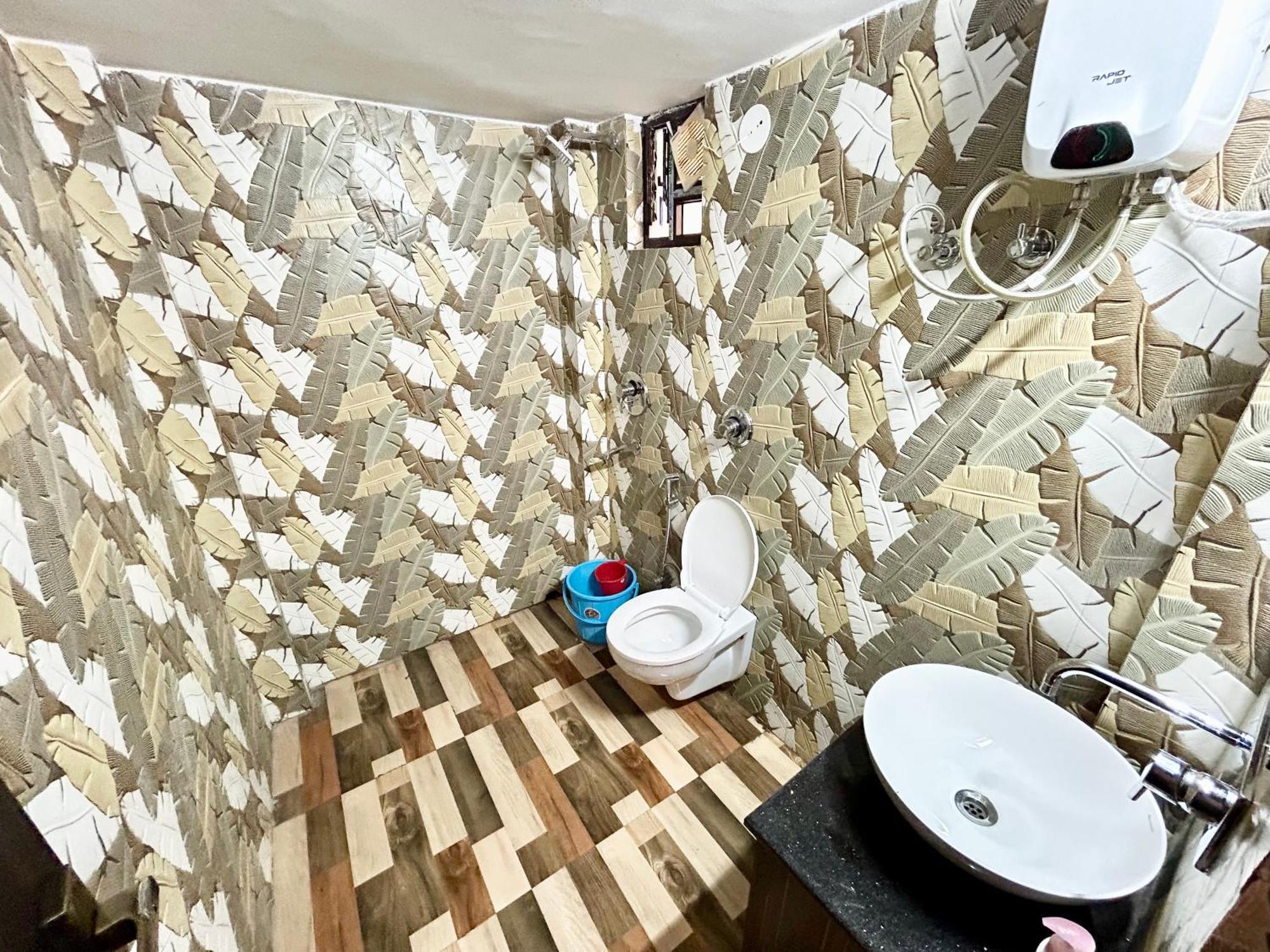 Palli Bangla Resort, Near Ruby Hospital, Anandapur Калькутта Экстерьер фото